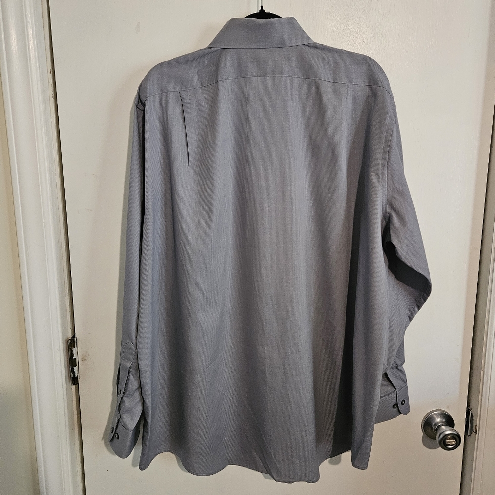 Van Heusen Size 17.5 (34-35) Classic Fit Pin Cord Button Down Shirt - Picture 3 of 8